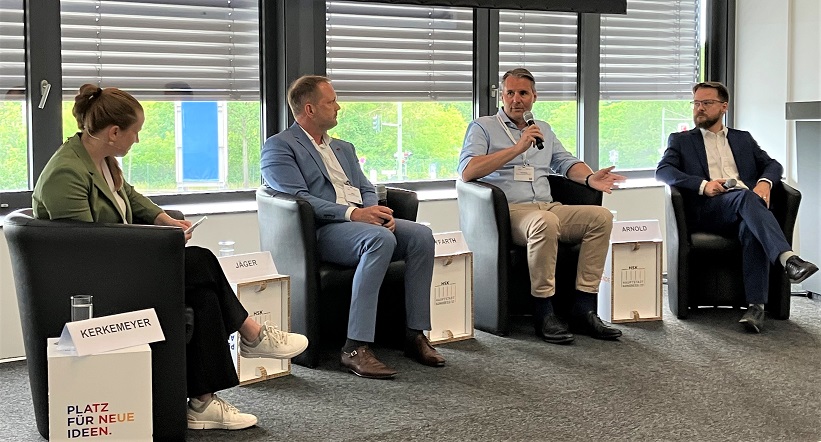 Lebhafte Diskussion auf dem Hauptstadtkongress: Moderatorin Dr. Linda Kerkemeyer, Dr. Tobias Jäger, Holger Seyfarth, Dr. Matthias Arnold